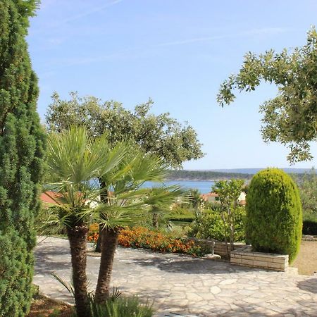 Apartments Culjak Rab Раб Екстериор снимка