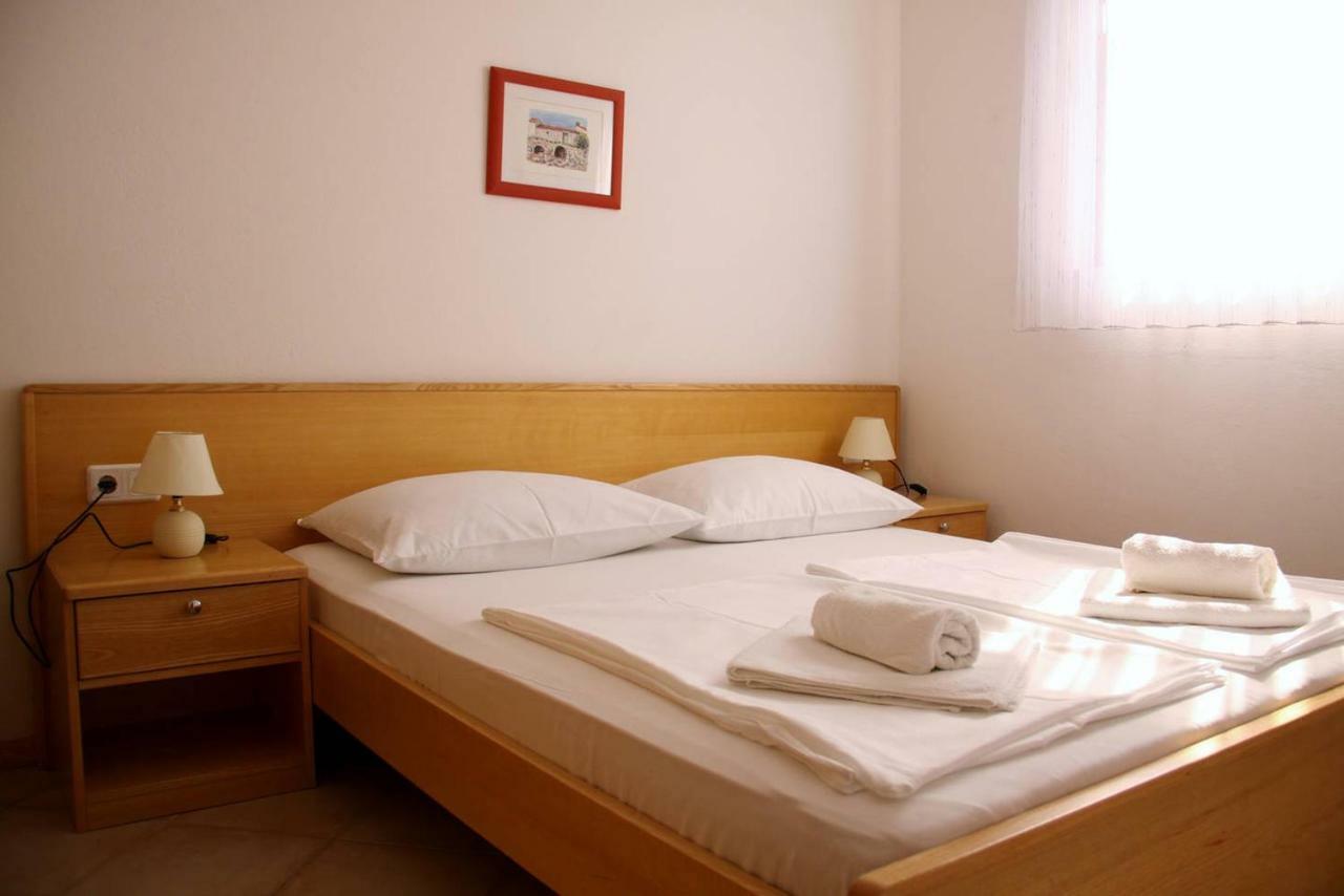 Apartments Culjak Rab Раб Екстериор снимка