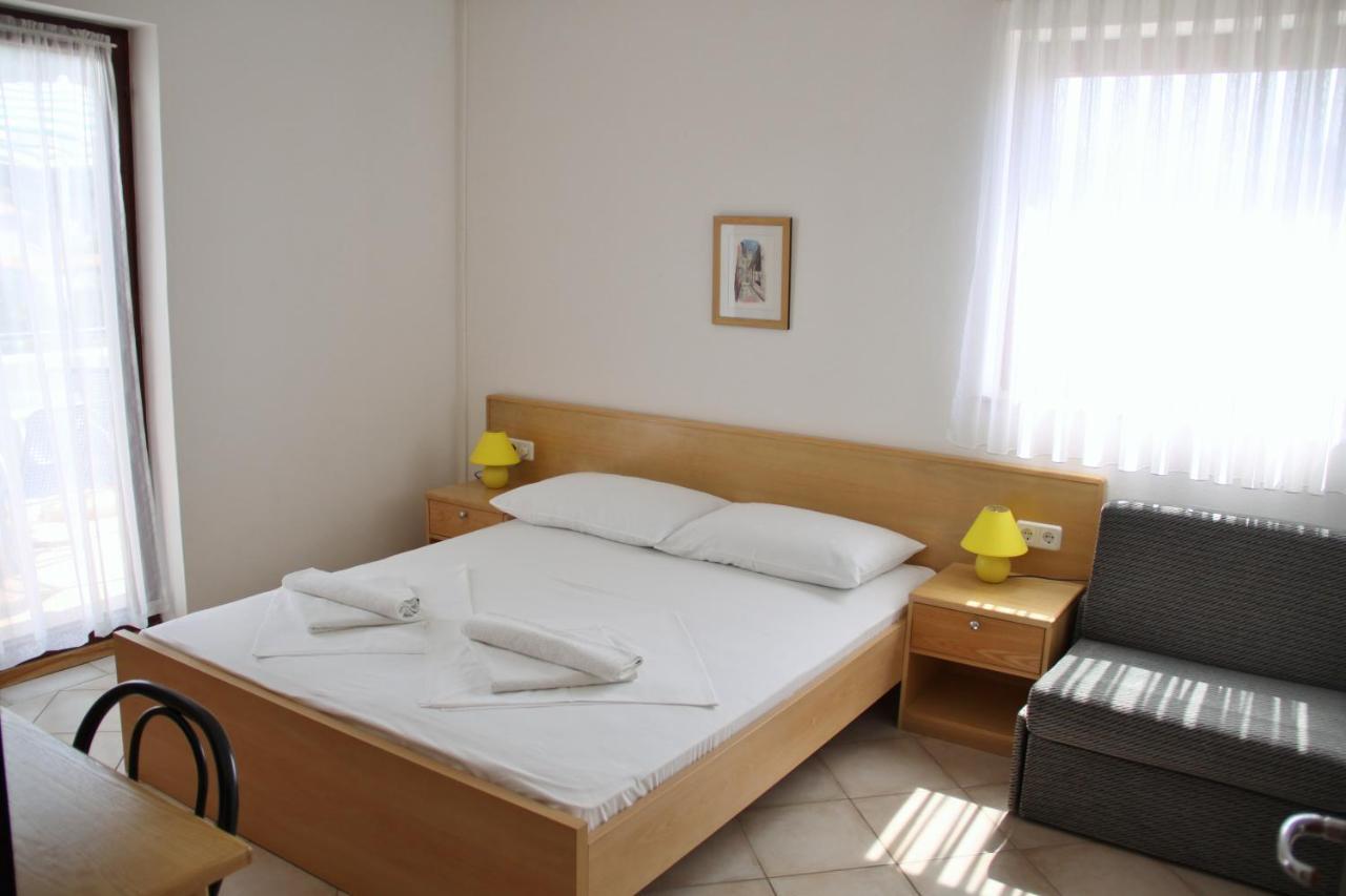 Apartments Culjak Rab Раб Стая снимка
